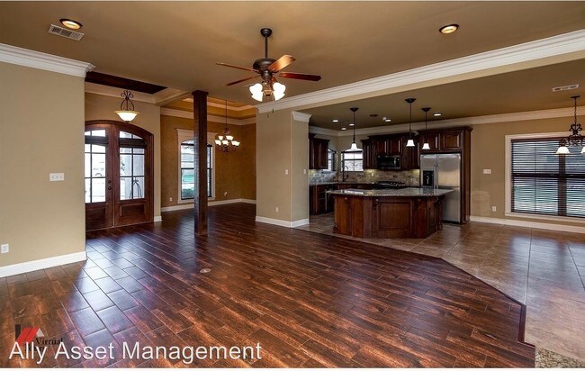Foto del edificio - 4 br, 3 bath House - 579 Chinquipin Dr.