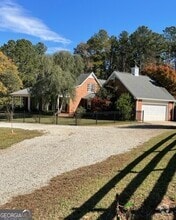 Building Photo - 839 Sandy Creek Rd