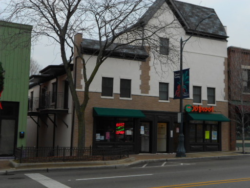 Building Photo - 620 N Milwaukee Ave
