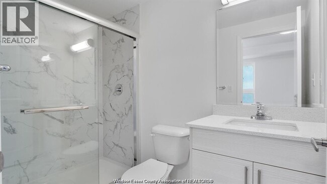 Photo du bâtiment - 1675 Banwell Rd