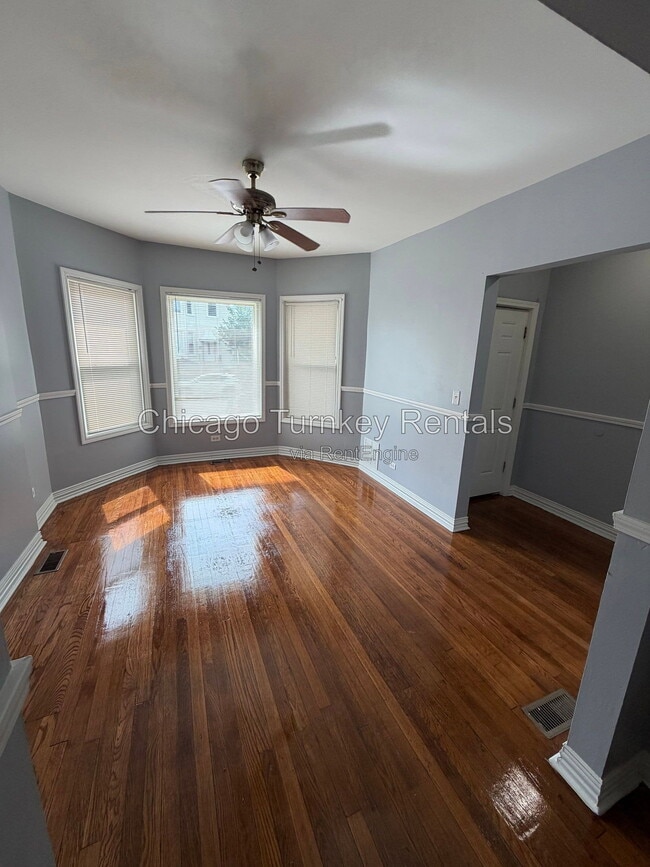 Foto del edificio - 7125 S Ellis Ave