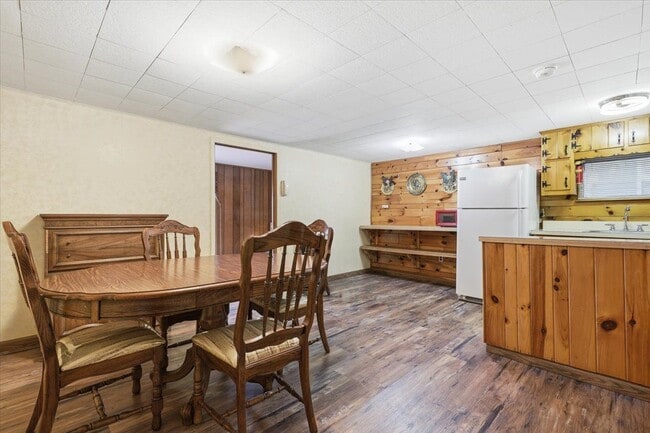 Building Photo - 107 Apple Dr
