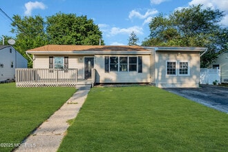 Building Photo - 879 Egret Dr
