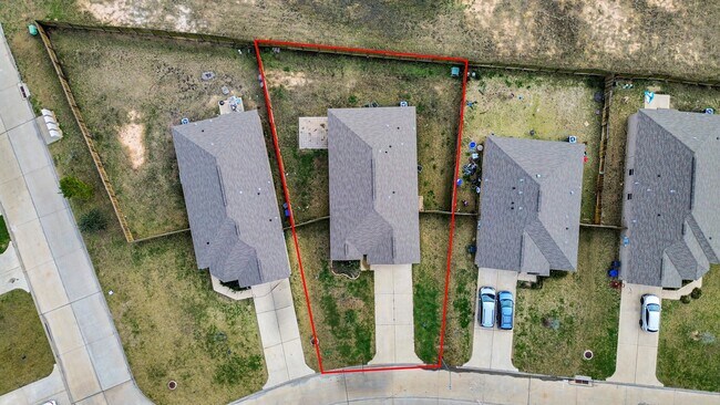 Building Photo - 305 Wayne County Dr