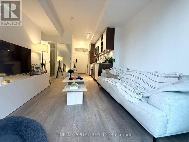 Photo du bâtiment - 543 Richmond St W