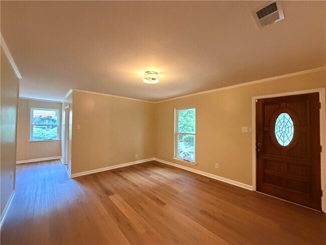 Foto del edificio - 1326 Doyle Ave