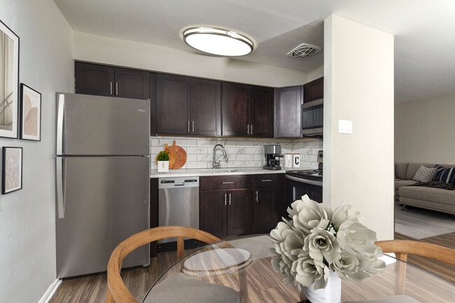 Building Photo - Parc at West Point