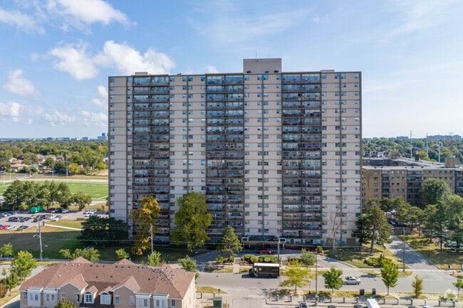 Building Photo - Brock Tower