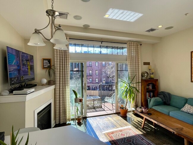 Building Photo - 410 Columbus Ave