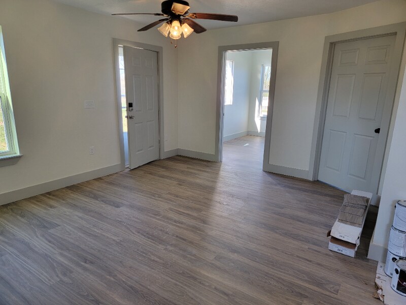 420 Pineville Rd Unit 1, Washburn, MO 65772 Room for Rent in Washburn