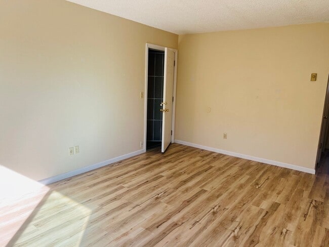 Foto del edificio - 2Bed/1Bath Second Floor Apartment in Brooklyn Neighborhood