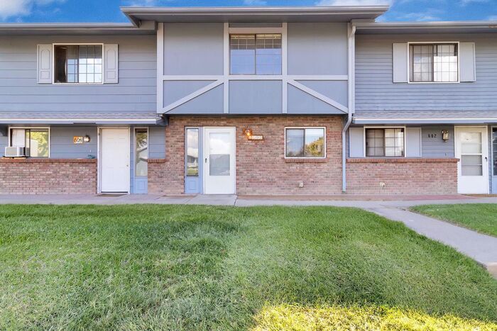 2 Bedroom Condo near CMU - 2 Bedroom Condo near CMU