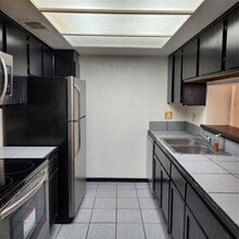 Building Photo - 2814 S Bartell Dr
