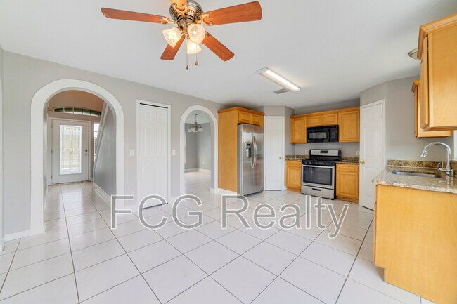 Building Photo - 3170 Santa Cruz Dr