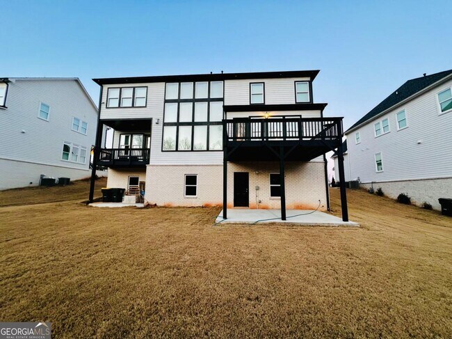 Building Photo - 6570 Pond Vw Dr