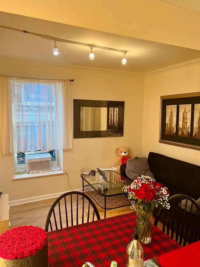 Foto del edificio - 221 E 50th St