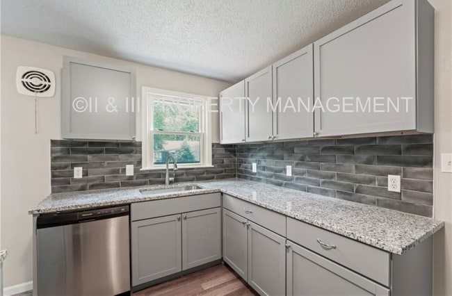 Building Photo - 8022 W 61st St