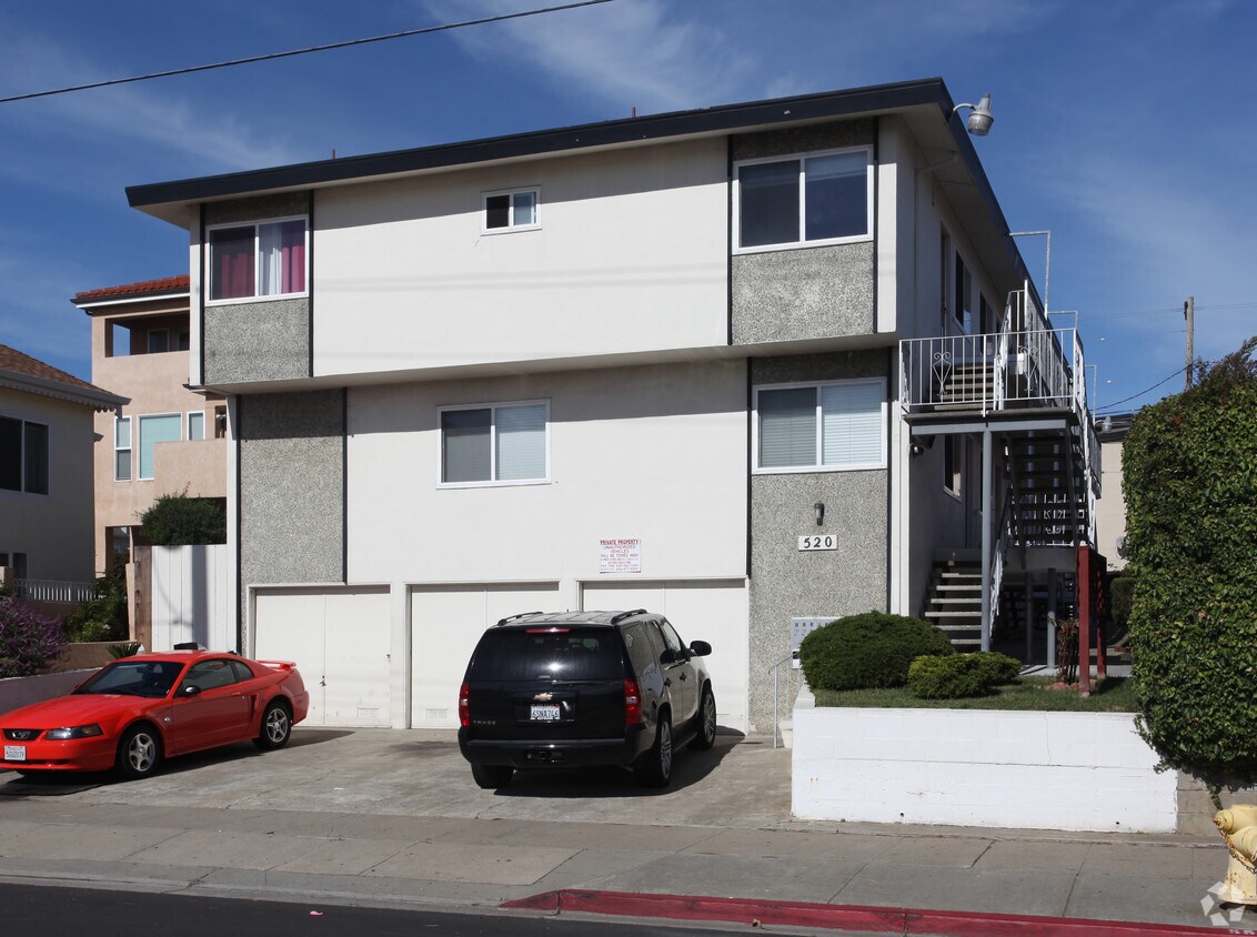 Primary Photo - 520 Railroad Ave
