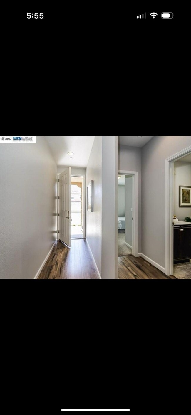 Building Photo - 4775 N Spago Dr
