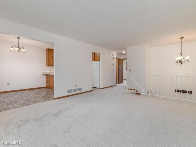 Building Photo - 3 br, 2 bath Townhome - 13428 Timber Crest Dr