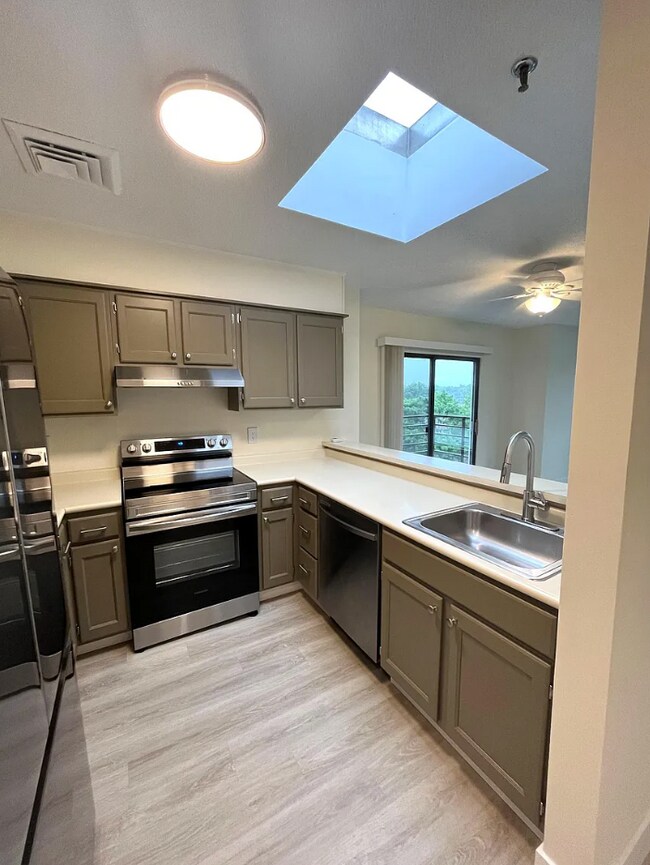 Foto del edificio - 1204 Whitney Ave