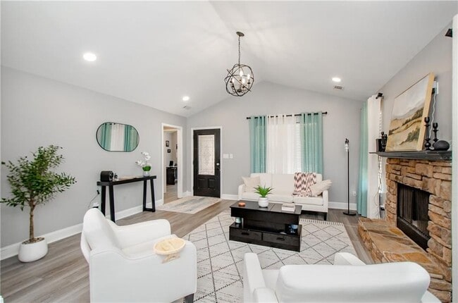 Foto del edificio - 238 Knob Hill Dr