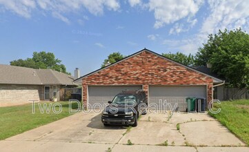 Building Photo - 8021 NW 80th St