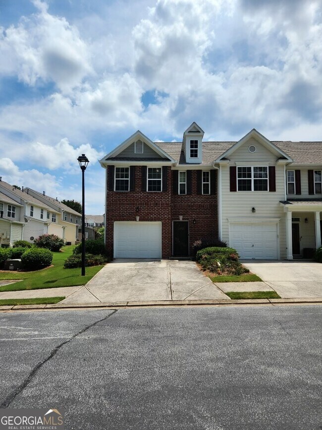 Building Photo - 2257 Leicester Way SE