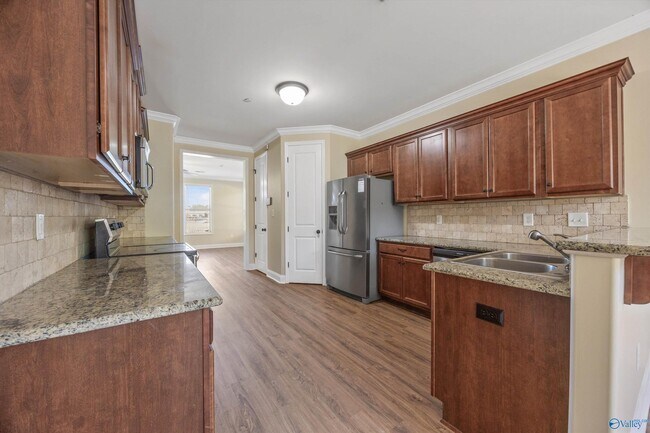 Foto del edificio - 120 Park Square Ln