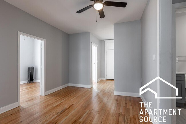 Foto del edificio - 1251 W Rosemont Ave