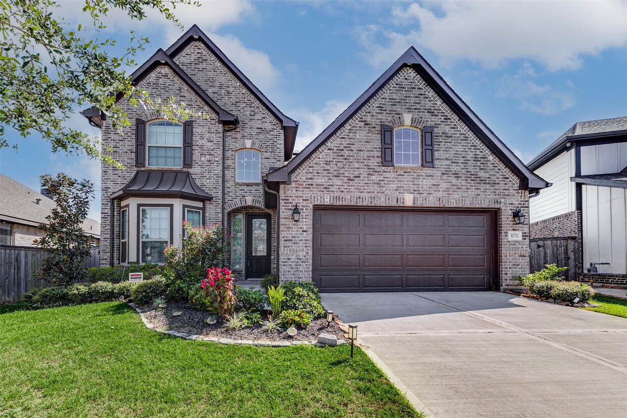 Primary Photo - 30711 Thicket Ct