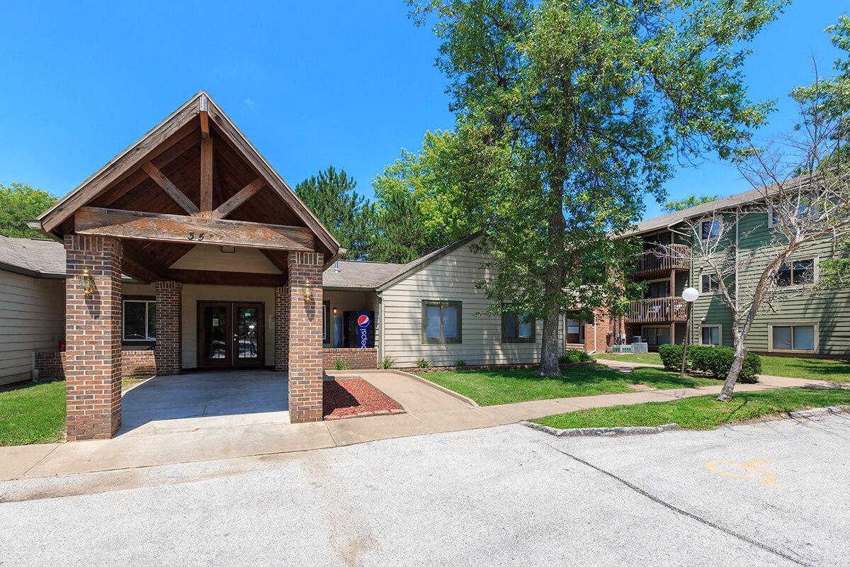 Pheasant Ridge Apartments Moline, IL