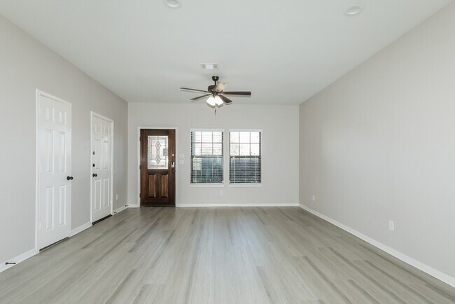 Foto del edificio - 23011 Black Mountain Ash Ct