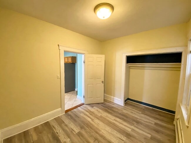Photo - 2-1562 Tremont St House