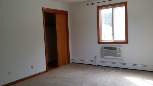 Building Photo - 11 Spicewood Rd