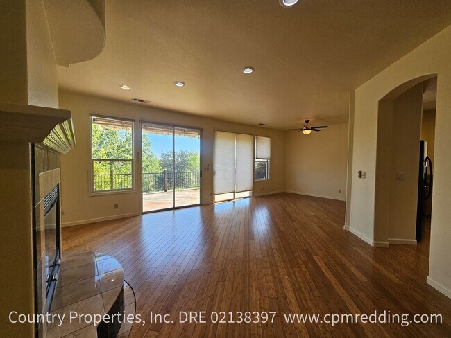 Foto del edificio - 1225 River Ridge Dr