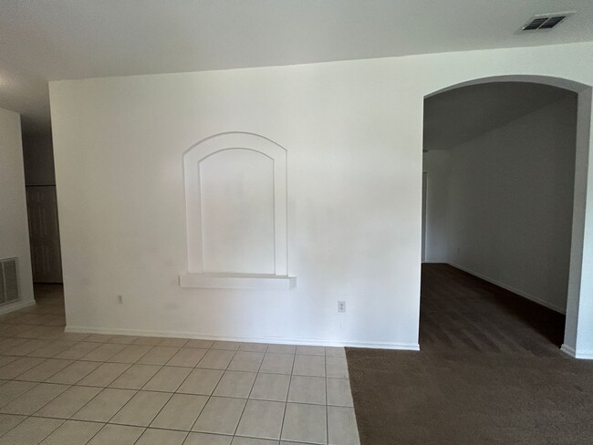 Building Photo - 15111 Hawks Shadow Dr