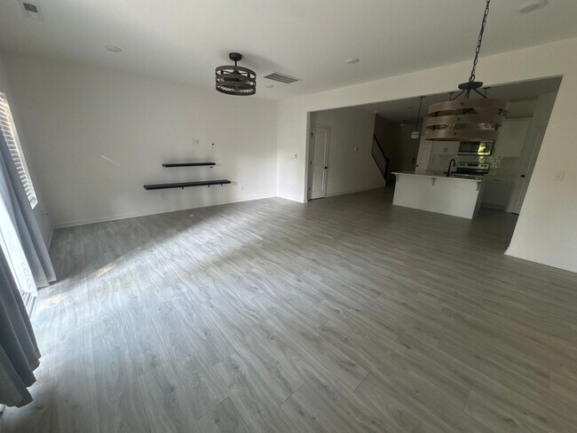 Building Photo - Room in Townhome on Pagebrook Ln