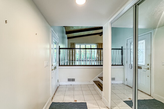 Building Photo - 9107 Samoset Trail