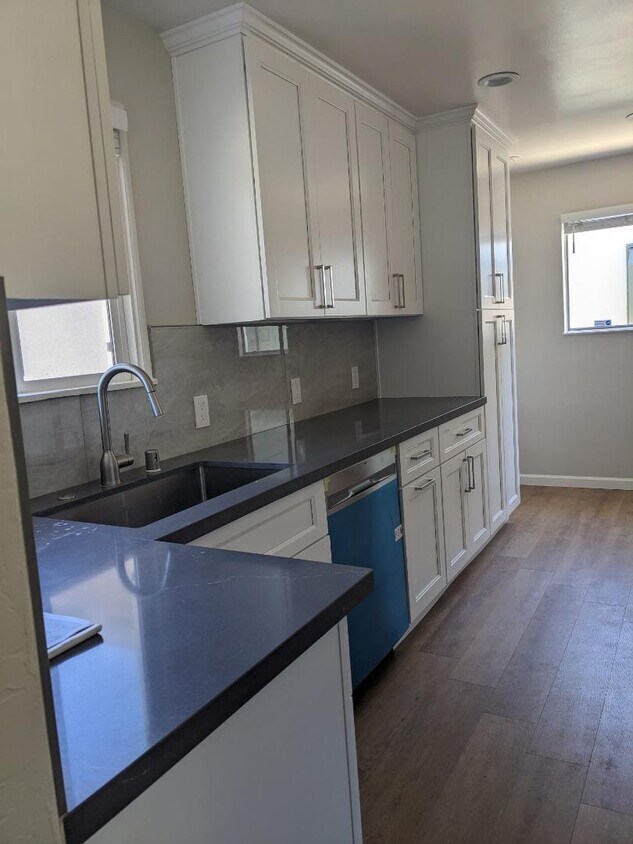 Foto principal - 136 Cedar Ln