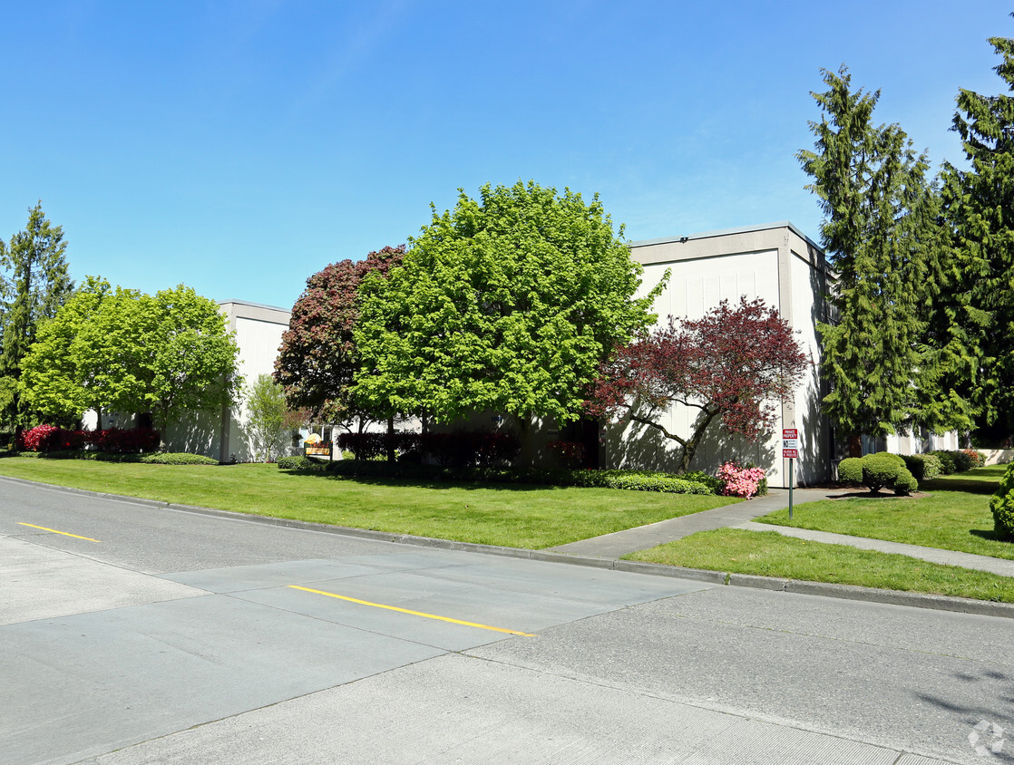 Building Photo - Golden Sunset Apartments