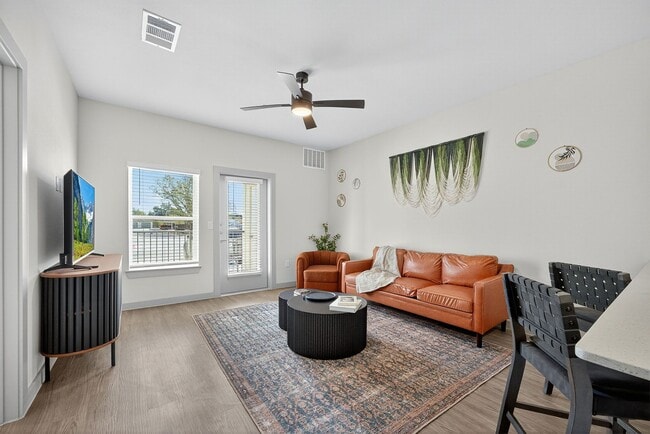 Foto del edificio - Eckhert Crossing Apartments