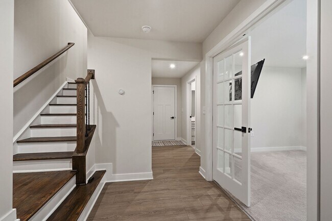 Foto del edificio - BEAUTIFUL TOWNHOME IN A GREAT AMENTIES!