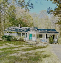 Building Photo - 106 Woodland Dr