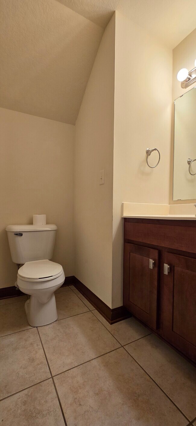 Foto del edificio - 823 SE Crossings Ln