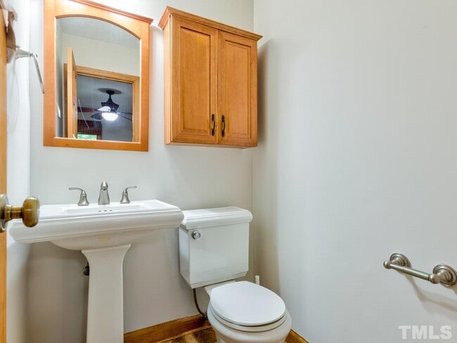 Building Photo - 7433 Edenwood Ln