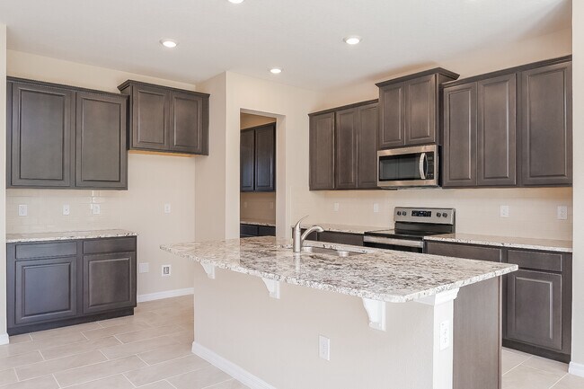 Foto del edificio - 15490 Sweet Springs Bnd, Odessa, FL