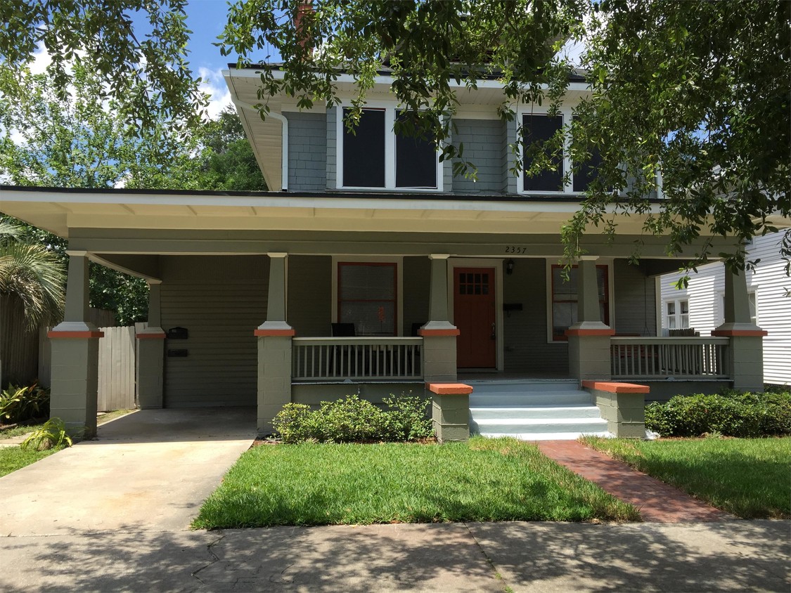 Foto principal - 2357 Myra St
