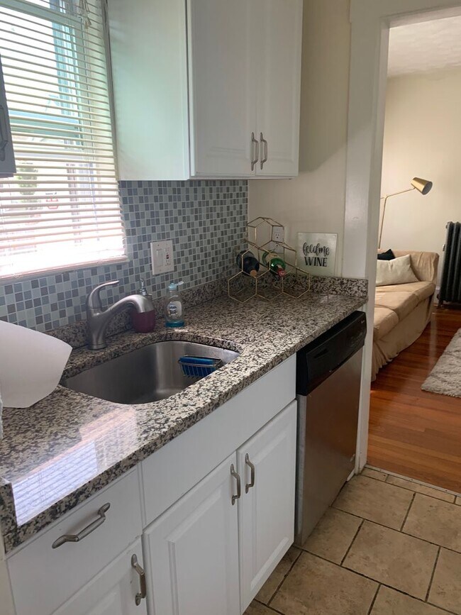 About Us Lucy S American Tavern In Adams Village Ma