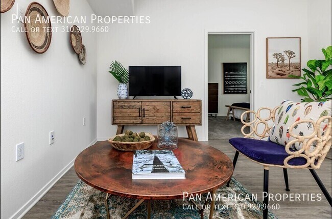 Foto del edificio - 840 S Magnolia Ave